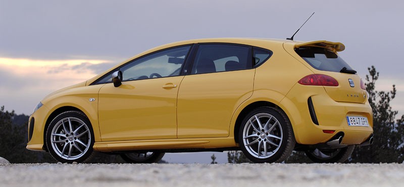 Seat Leon Linea R: kolejny usportowiony Leon