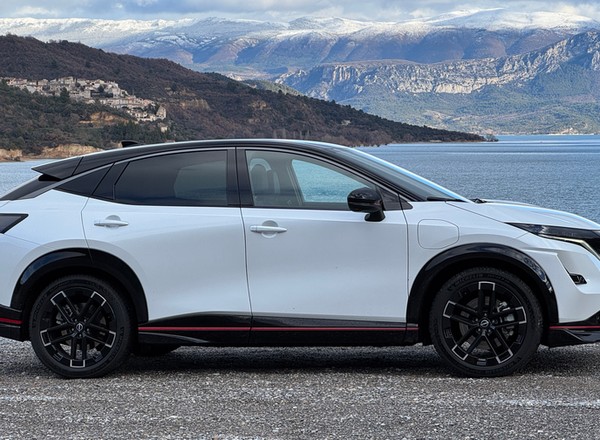 Jeździłem Nissanem Ariya Nismo. Są we mnie dwa wilki. Jeden warczy, drugi jest zachwycony
