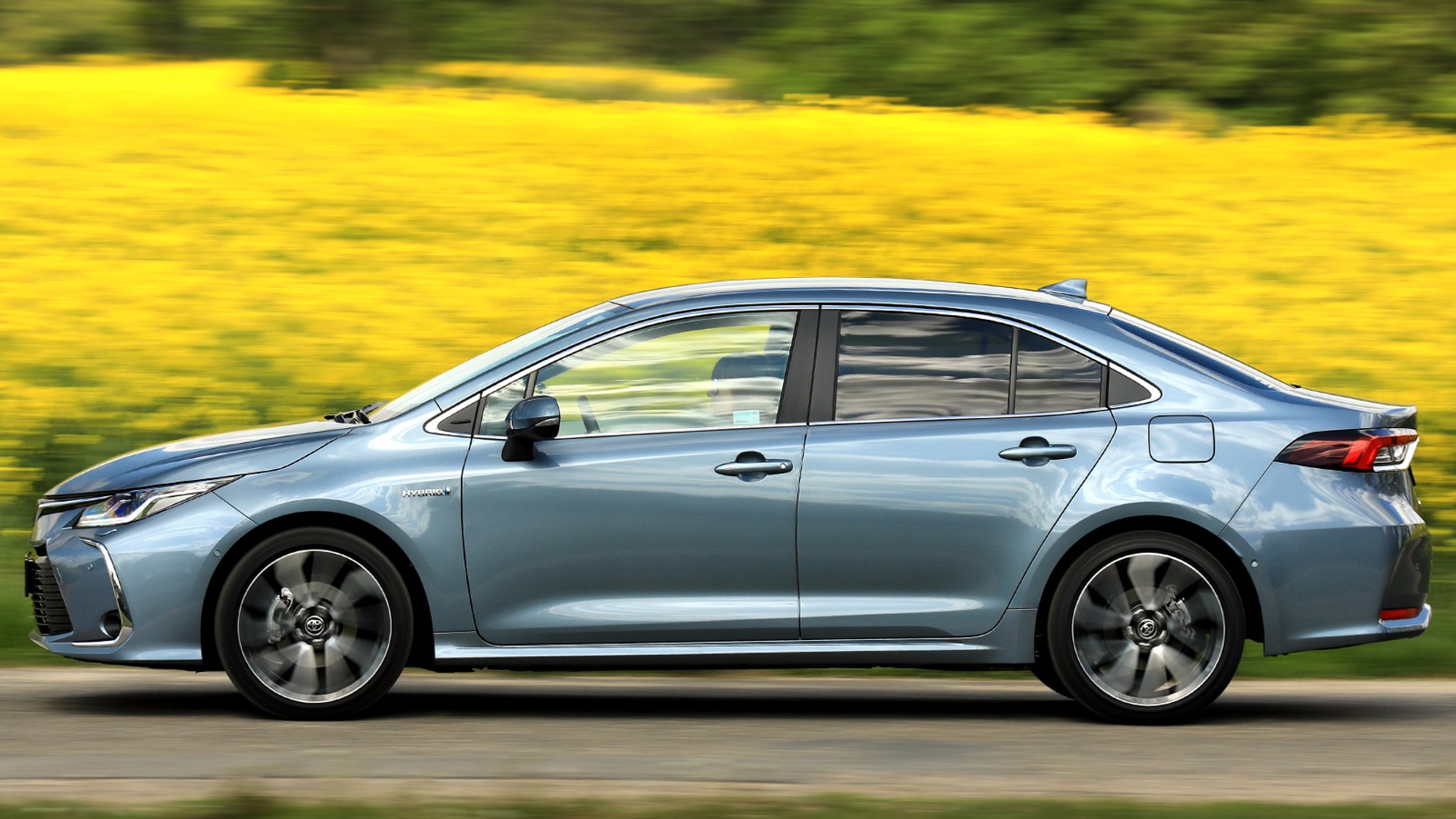 Toyota Corolla 1.8 Hybrid Executive | Test