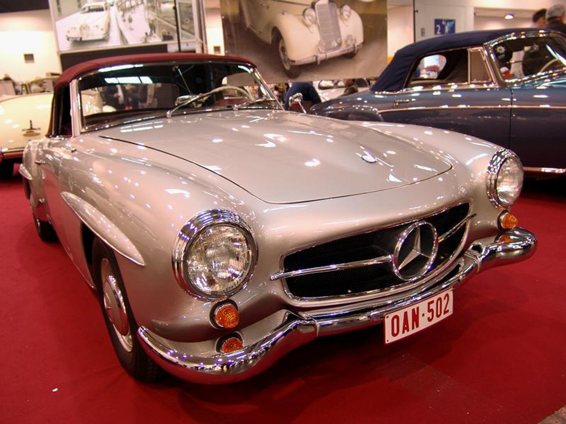 Techno Classica Essen 2008: stare w blasku chromu