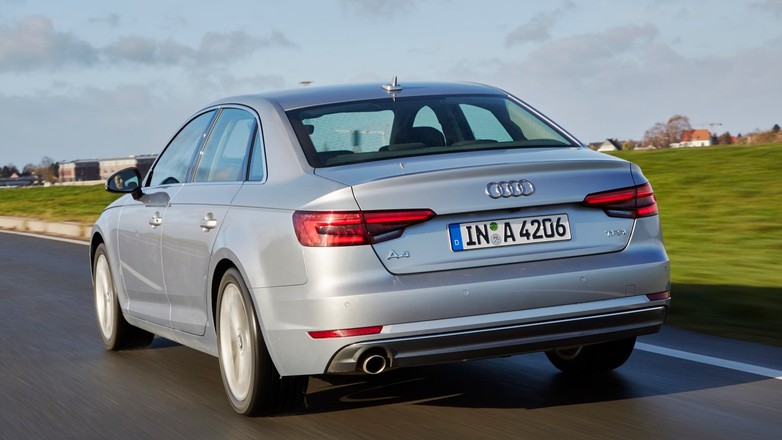 Benzynowe sedany - Audi A4, BMW 318i, Mercedes C 180 i VW Passat - dane techniczne, wymiary, spalanie