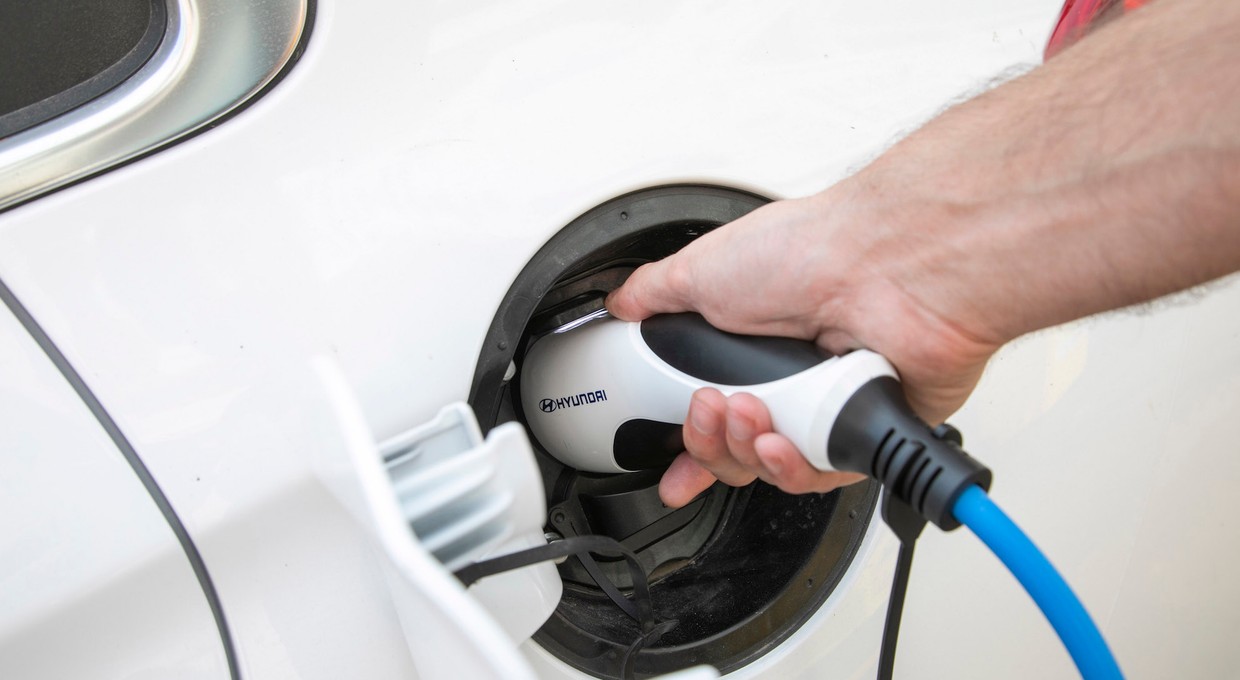 Ma być milion, a jest 2,1 tys. – auta elektryczne w Polsce