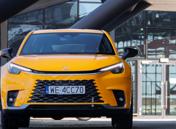 Lexus LBX ma teraz nowy cennik. Wybraliśmy najciekawszą wersję