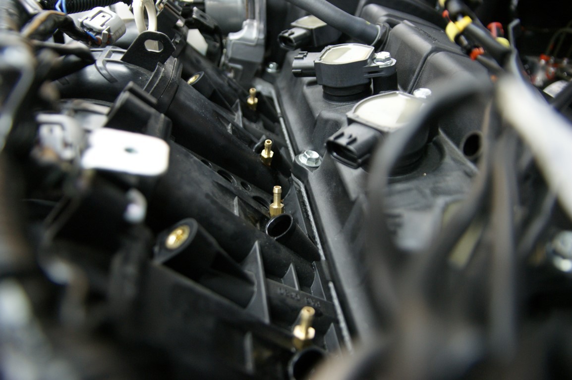 Poprawnie wkręcone dysze w kolektor ssący