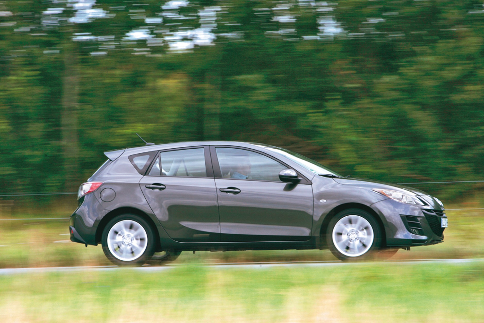 Volkswagen Golf kontra Mazda 3, Ford Focus i Opel Astra - ...bo mało pić,  to trzeba umieć. Porównanie kompaktów z małymi dieslami