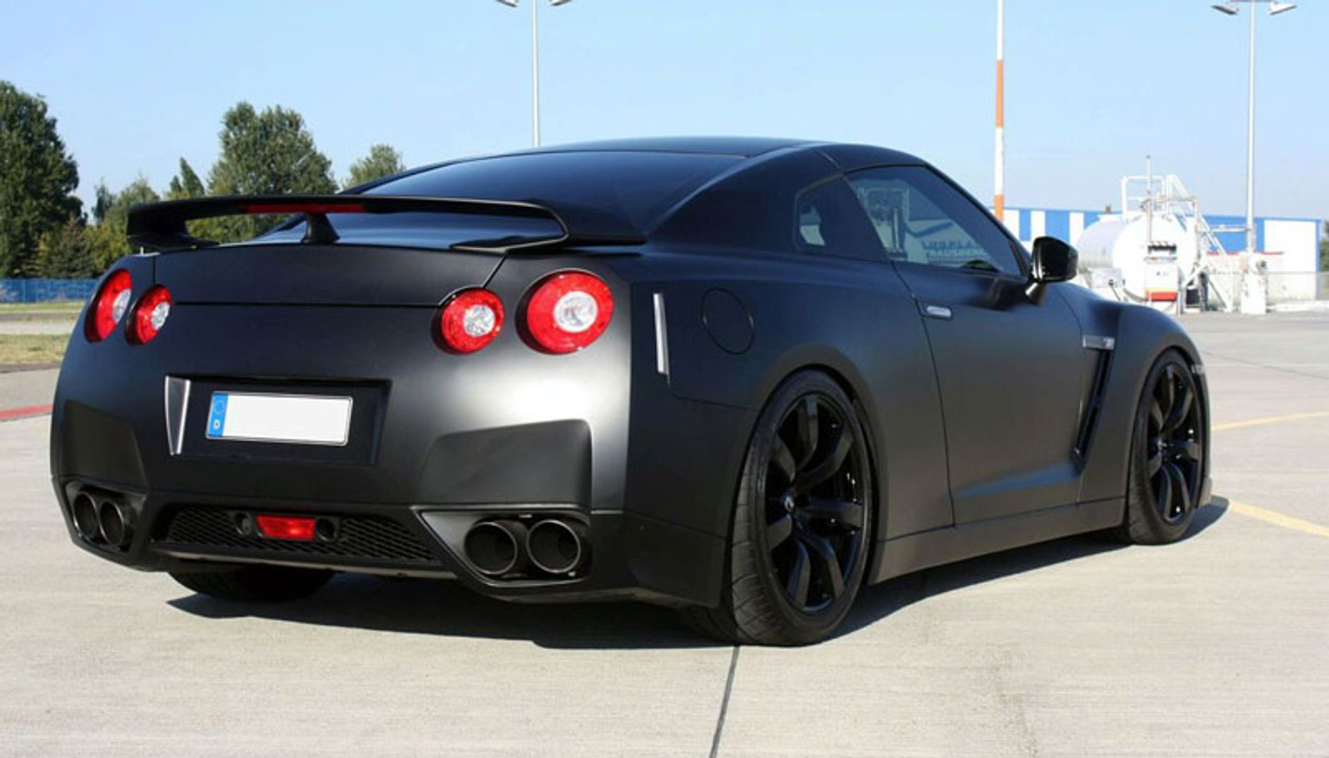 Avus Performance Nissan GTR – dla Lorda Vadera