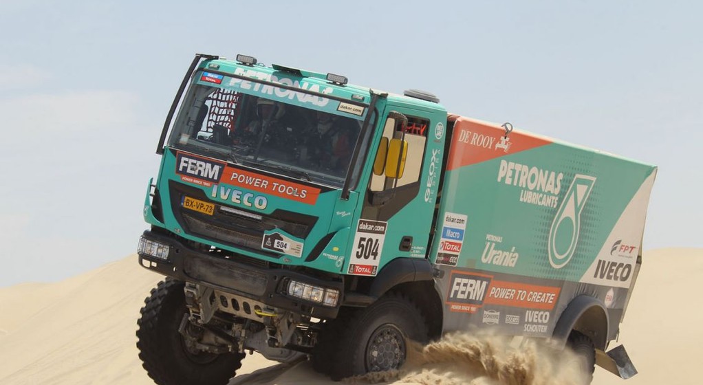 Dakar 2013: na półmetku odpadło 137 pojazdów
