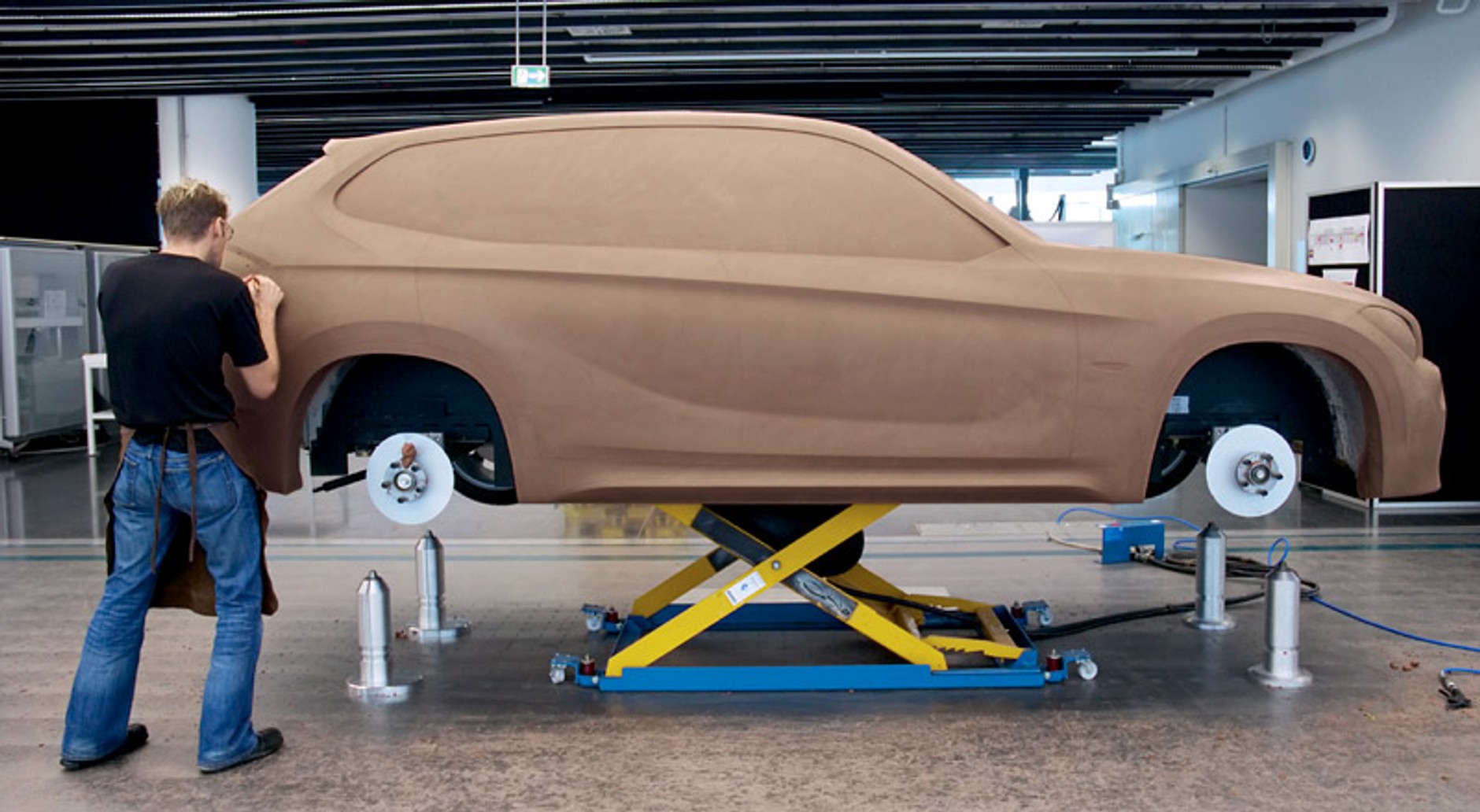 Paryż 2008: BMW Concept X1 – poszerzenie gamy SUV