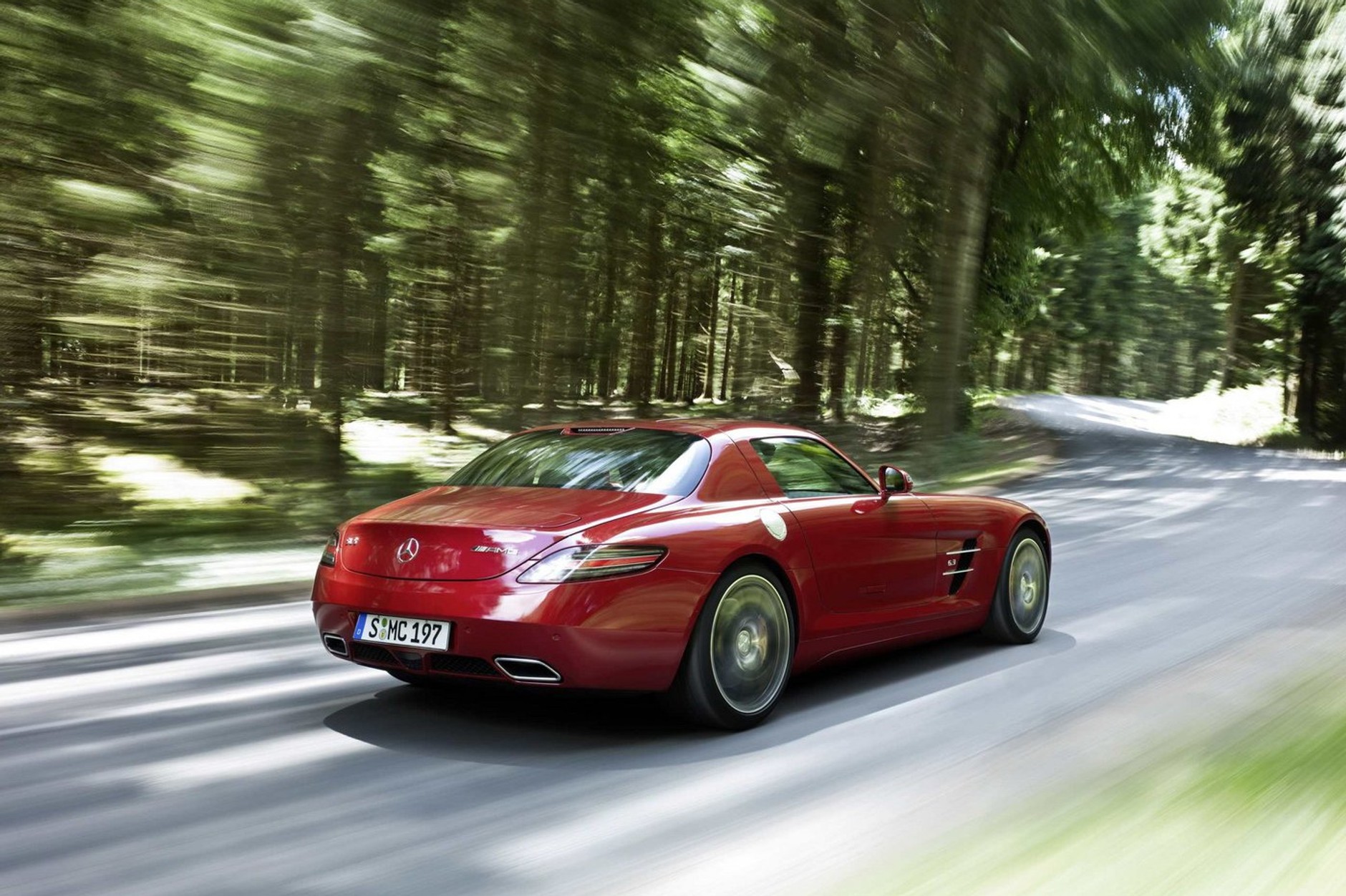 Mercedes SLS AMG Gullwing - Powrót legendy