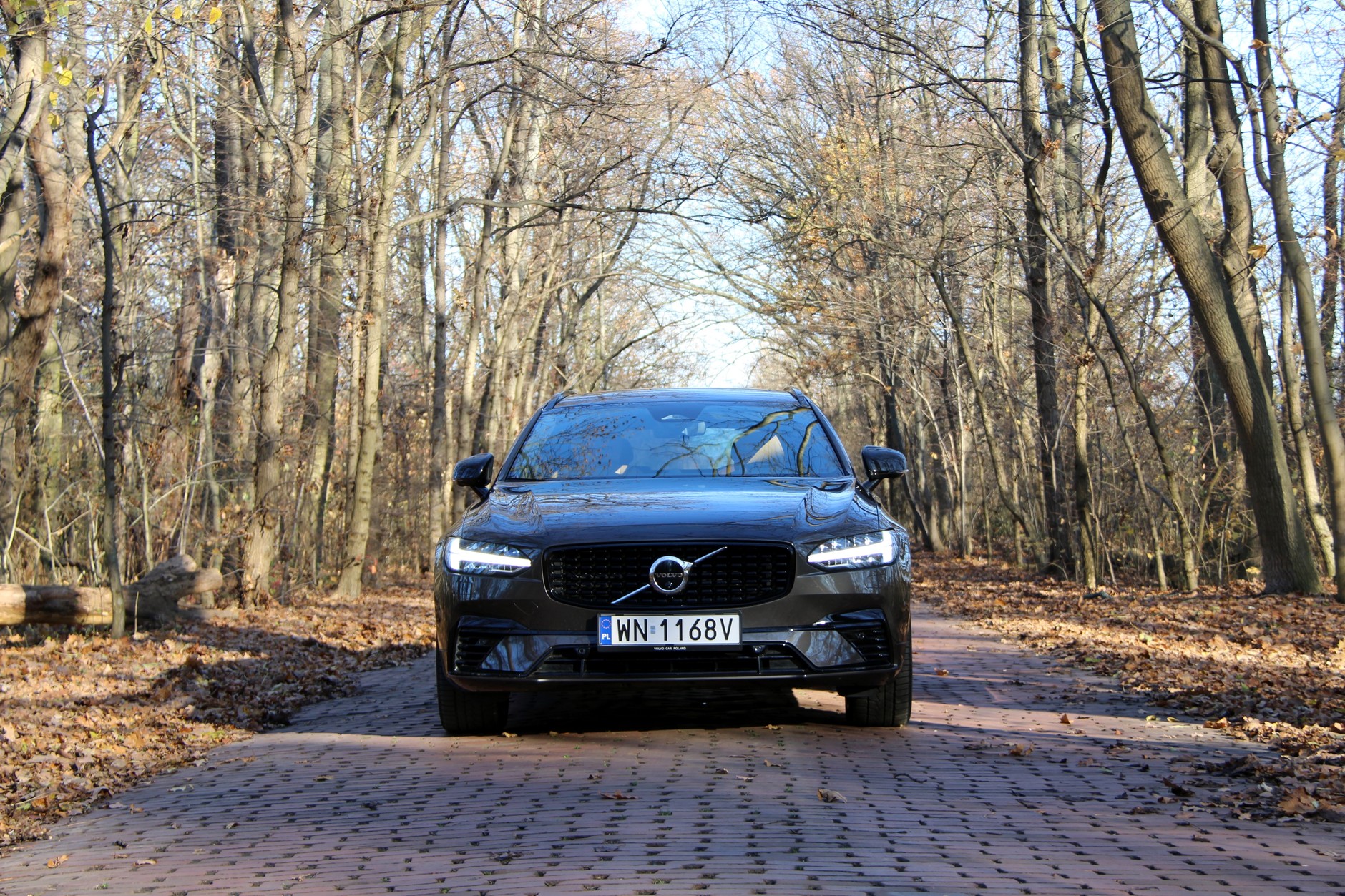 Volvo V90 T8 Ultra Dark