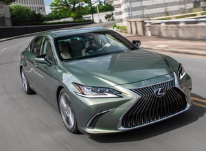 Lexus ES 300h - przybysz z Ameryki | TEST