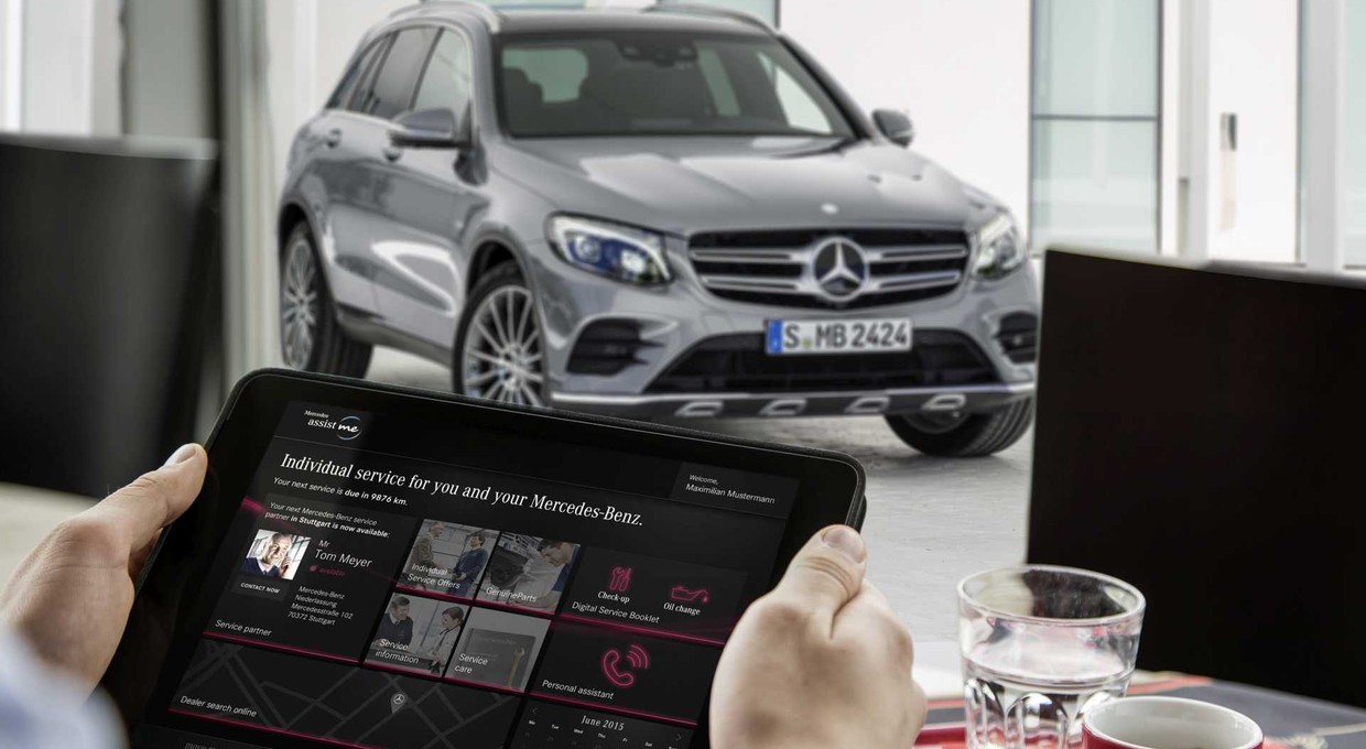 Zdalne aktualizacje samochodów - Mercedes zdradził statystyki
