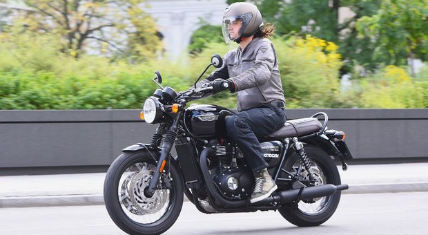 Triumph Bonneville T120 - wehikuł czasu w teście