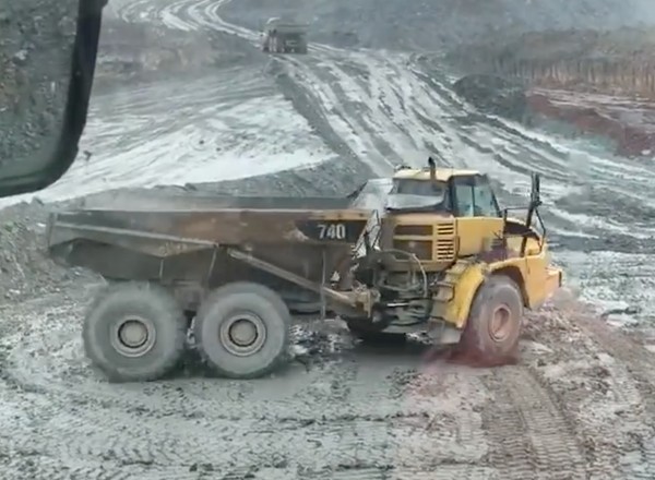 Drifting ciężarówką - to jest możliwe