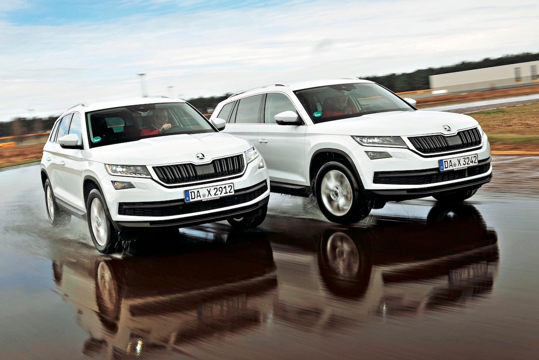 Skoda Kodiaq 
2.0 TDI DSG 4x2 kontra Skoda Kodiaq 
2.0 TDI DSG 4x4