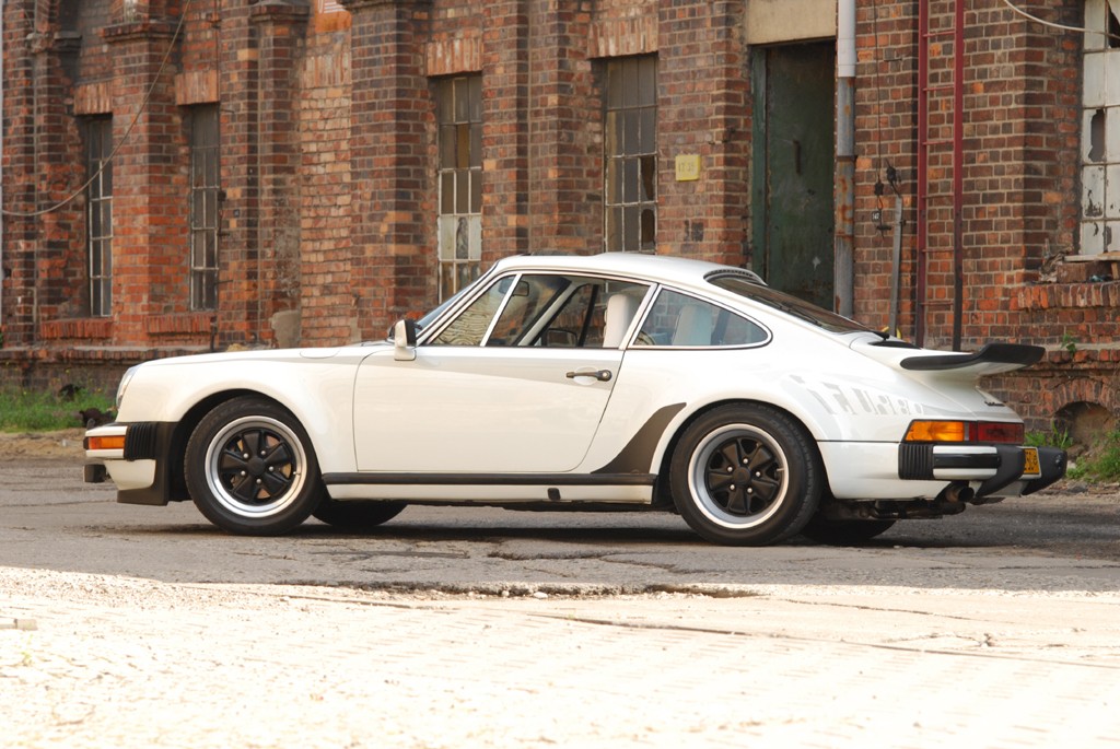 Porsche 911 Turbo - Kultowy bokser z doładowaniem