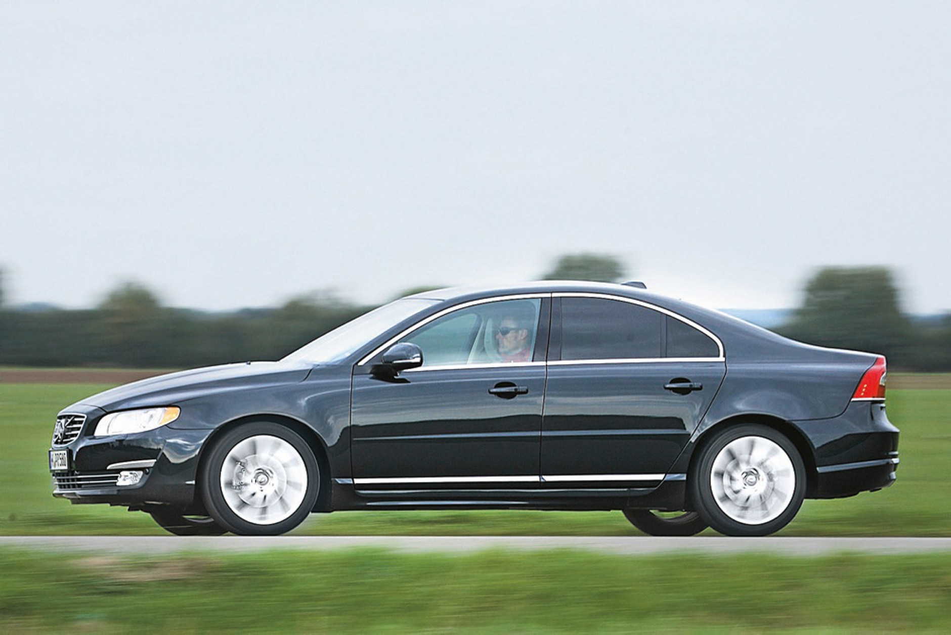 Volvo S80 D2, sylwetka