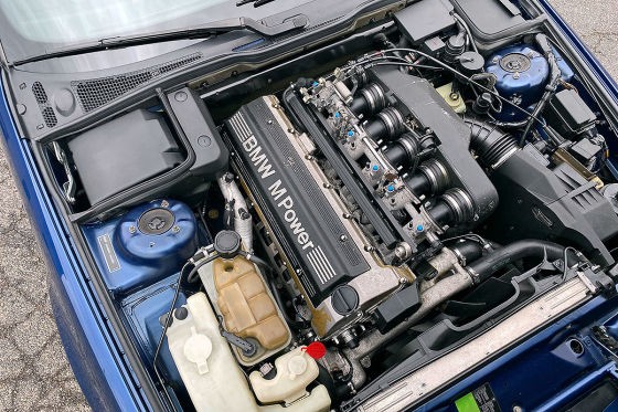 BMW M5 Touring E34