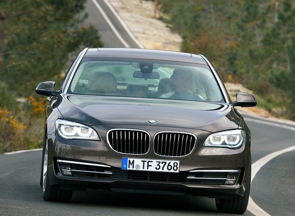 BMW serii 7 przeszło face lifting