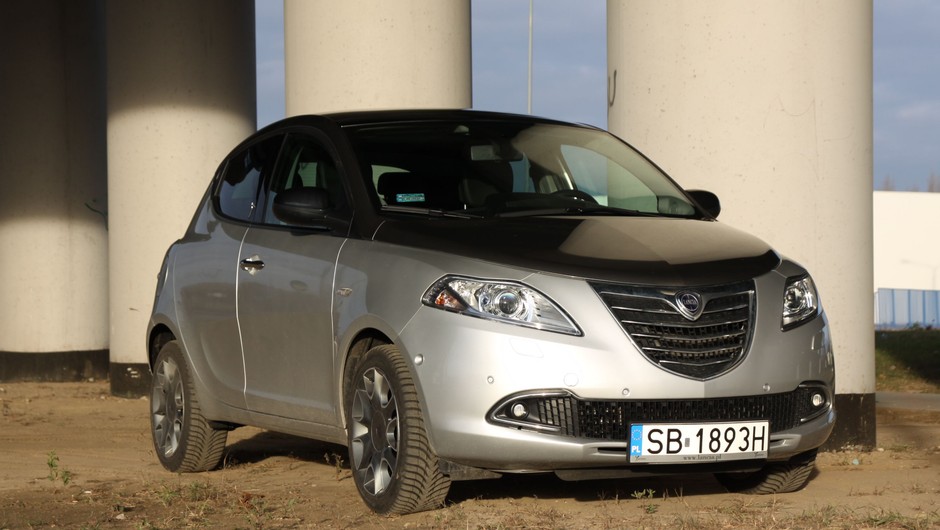 Lancia Ypsilon