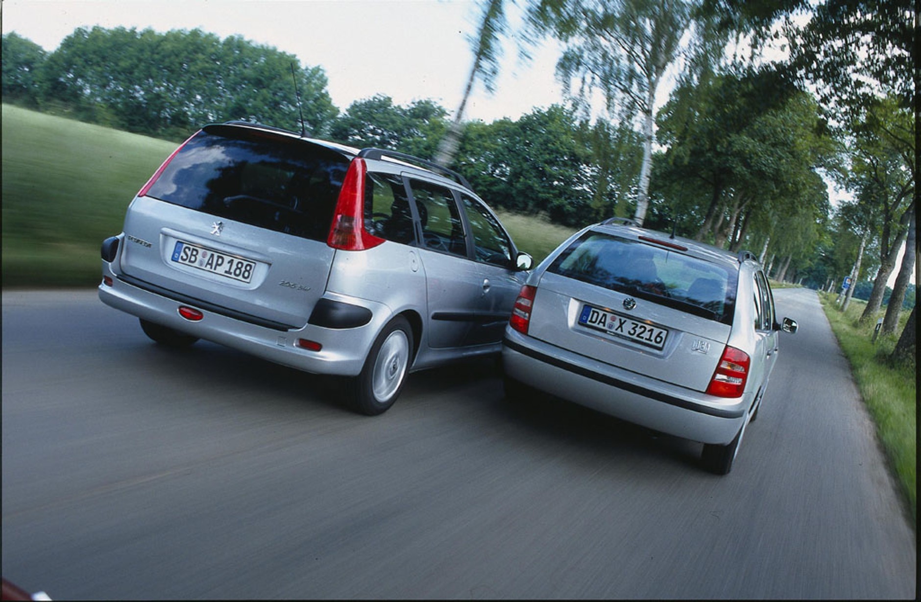 Małe kombi o dużych zaletach - Peugeot 206 SW 2.0 HDI kontra Skoda Fabia Combi 1.9 TDI