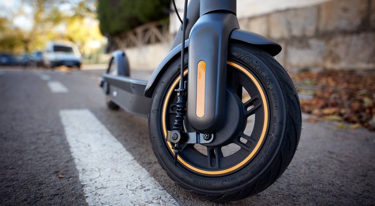 Tanie elektryczne hulajnogi. Zakup z niepewnego źródła jest ryzykowny