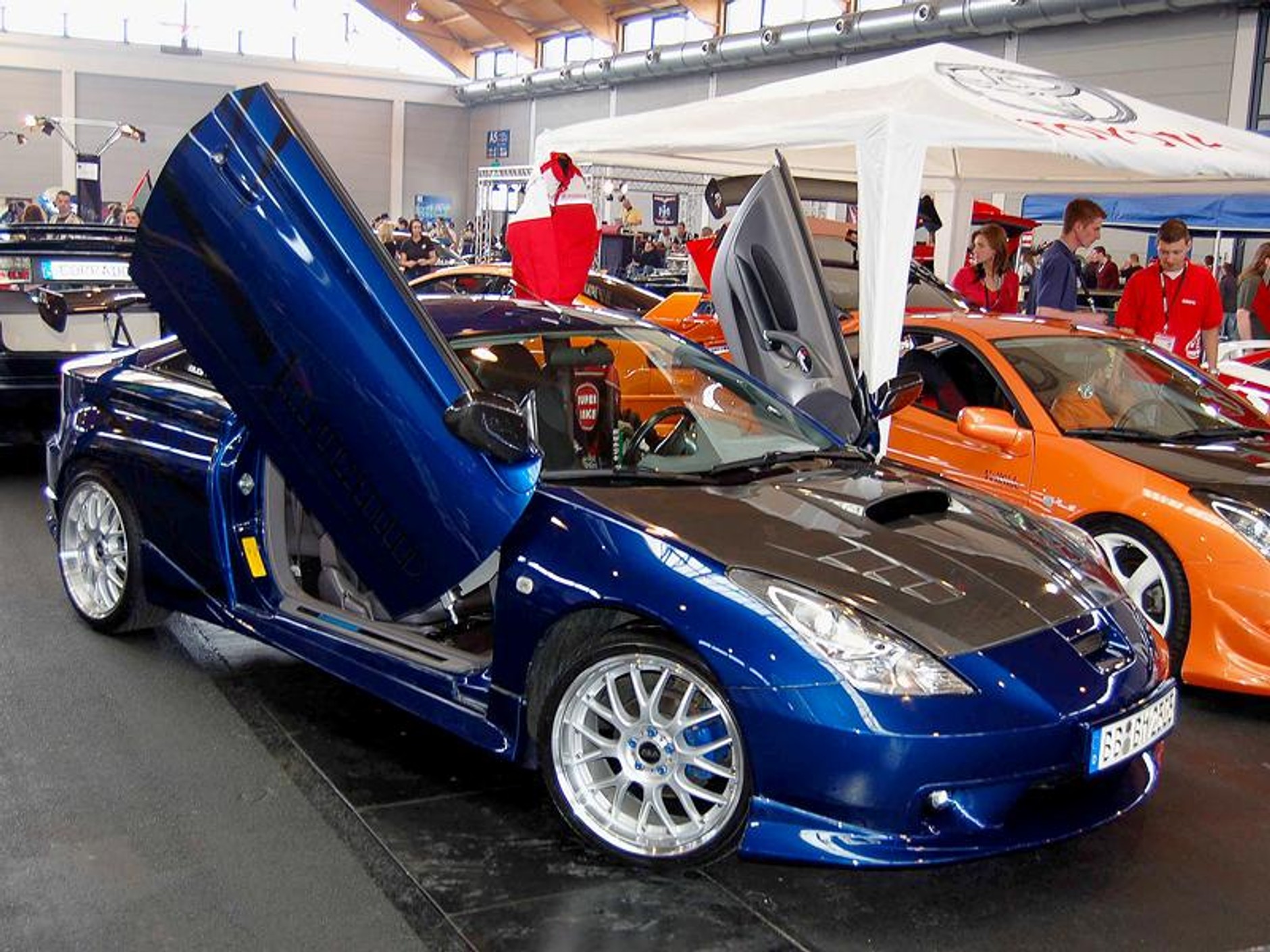 Tuning World Bodensee 2008: Golfy, drifting i dziewczyny -  fotogaleria (2)