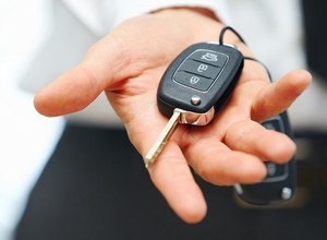 Co zalega u dilerów? Znaleźć można auta naprawdę ciekawe i... dość wiekowe