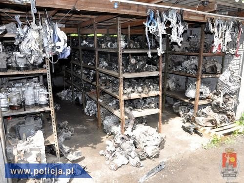 Policja zatrzymała złodzieja samochodów - Pawła W. ps. "Waler"