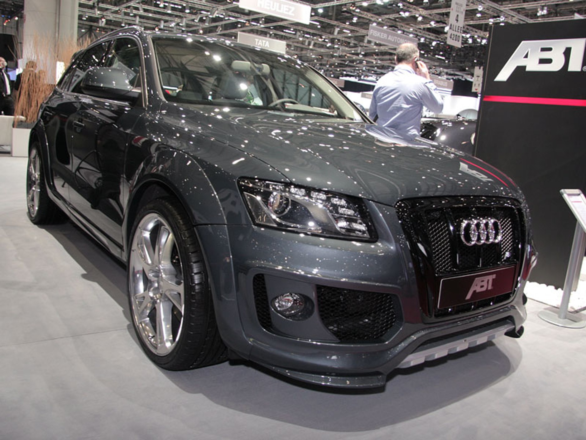 Genewa 2009: parada sportu i tuningu (fotogaleria)