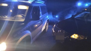 Kontrola drogowa zmieniła się w piekło. Próba potrącenia, pościg, strzały