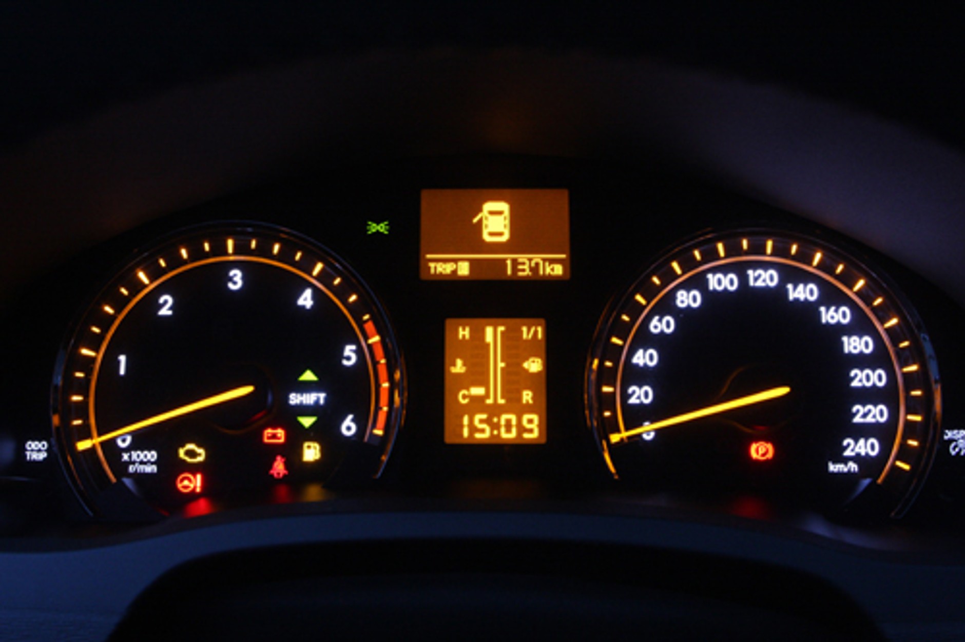 Nowa Toyota Avensis już za 71 500 zł