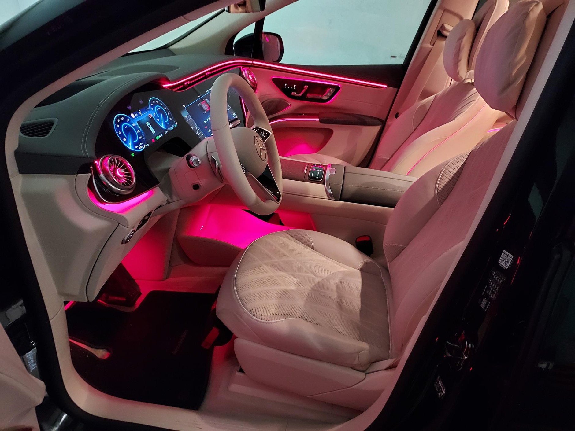 Mercedes EQS SUV