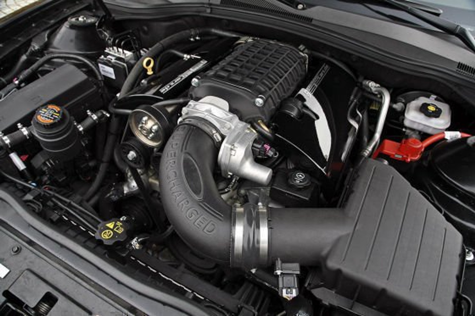 Camaro kontra Challenger i Mustang - V8 po tuningu wiele potrafi