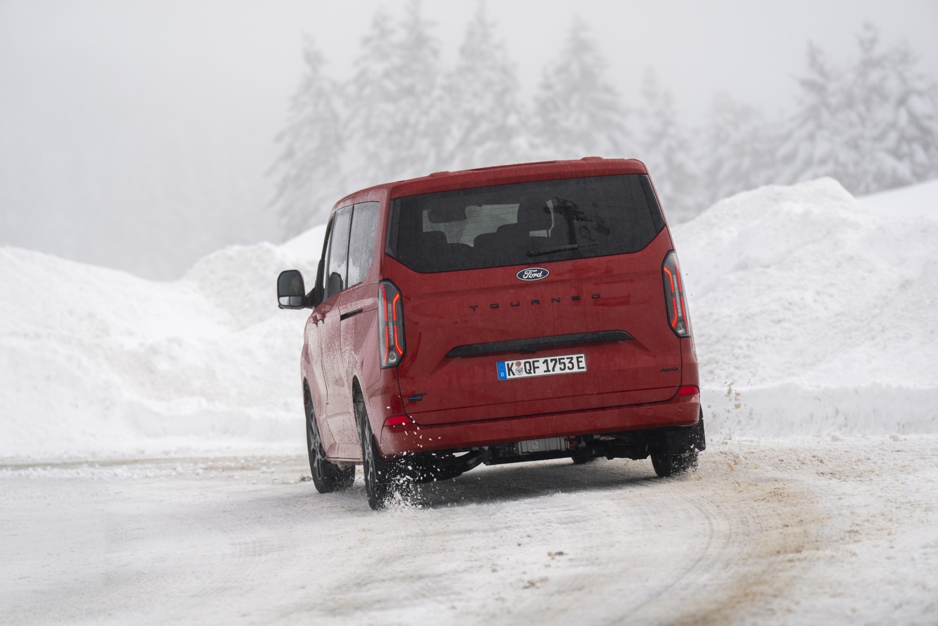 Ford E-Tourneo AWD