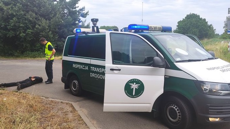 Patrol Głównego Inspektoratu Transportu Drogowego zatrzymał kierowcę kampera