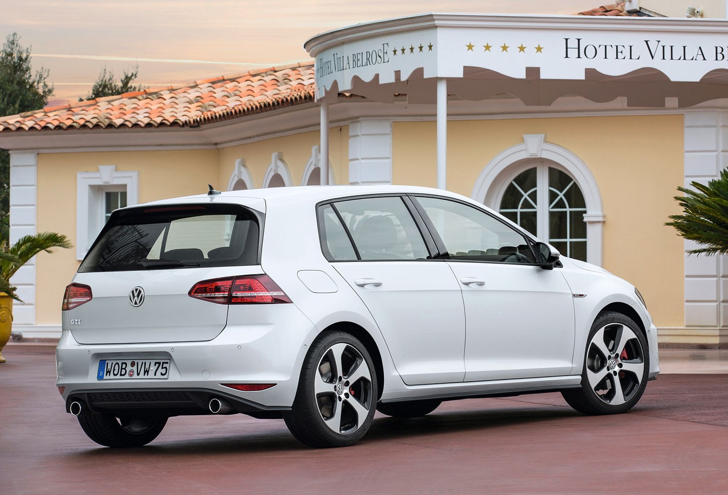 Volkswagen Golf GTI MK7 (2012)