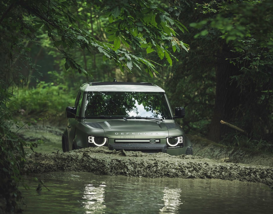 Land Rover Defender
