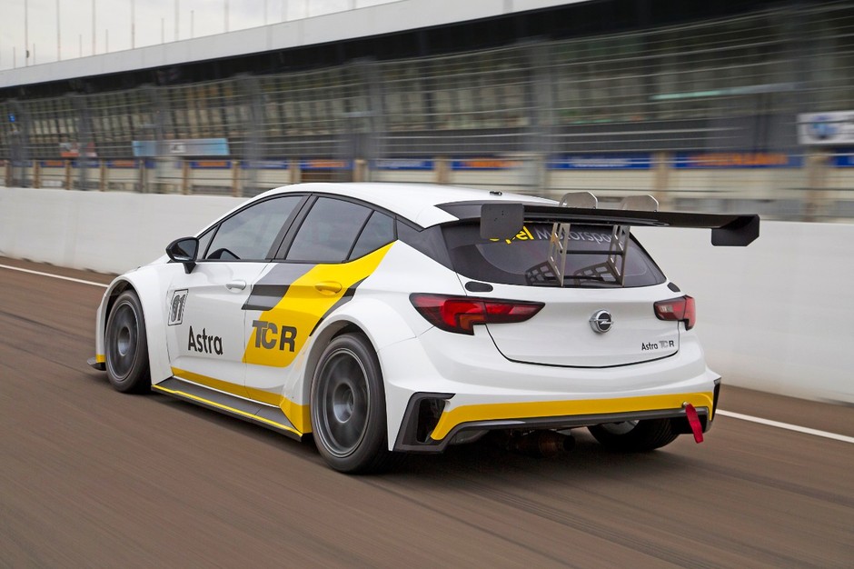 Opel Astra TCR - gotowy do premiery