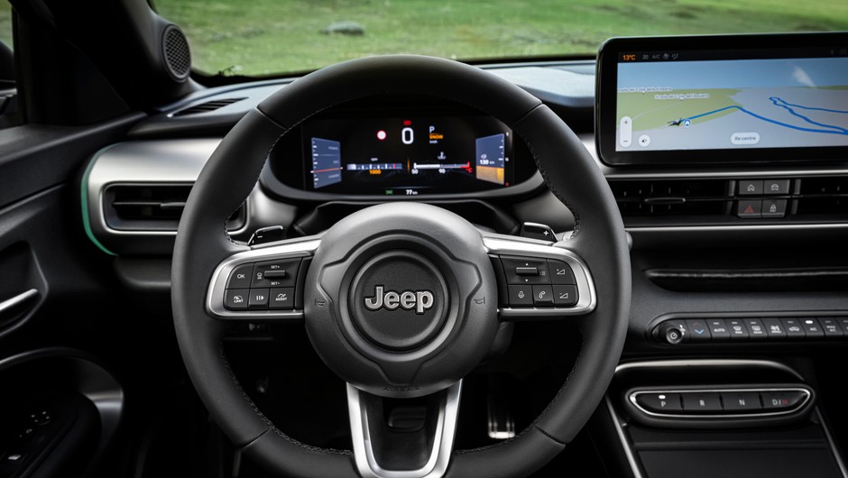Teraz w niektórych przypadkach kierowcy Jeepów w USA zamiast nawigacji zobaczą... reklamę