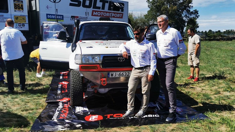 Toyota Land Cruiser HDJ80 w wersji przystosowanej do rajdów ekstremalnych