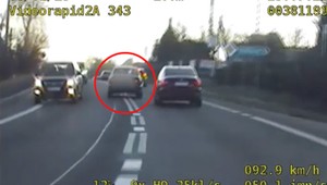 Kierowca BMW uciekał przed policją. W aucie coś znaleziono [WIDEO]