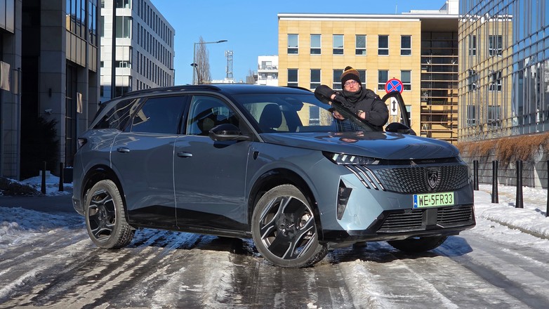 Peugeot e-5008 Dual Motor - test zimowy