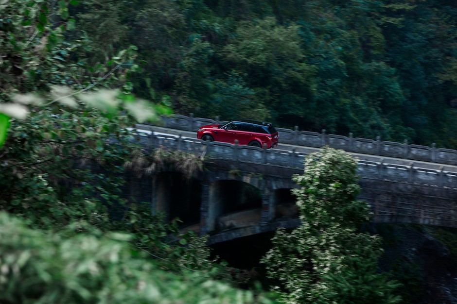 Range Rover Sport zdobył Bramę Nieba