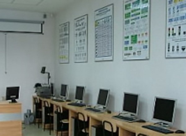 W Jaworznie rozmawiano o nowych technologiach w szkoleniu kierowców