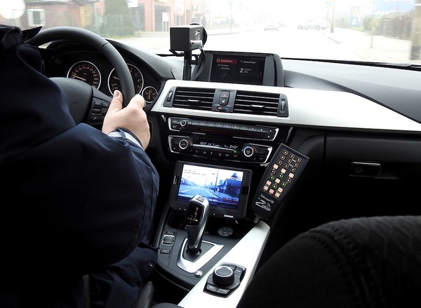 Policja odpowiada: wideorejestratory spełniają normy