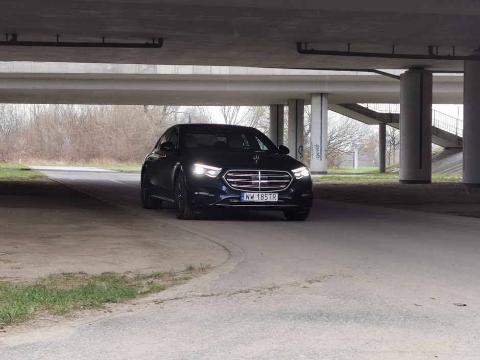 Mercedes E 300e