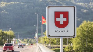 Szwajcarscy celnicy zatrzymali auto osobowe jadące z Polski. Nie mogli uwierzyć własnym oczom