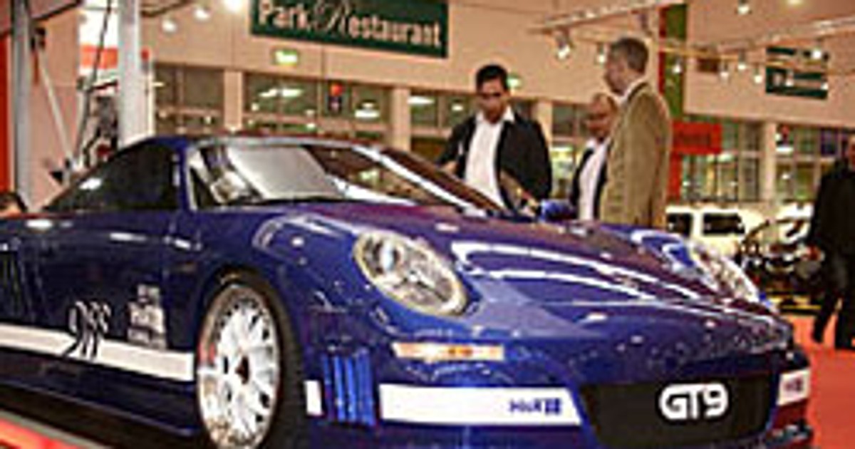 9ff GT9: podrasowane Porsche pokonało Bugatti Veyron