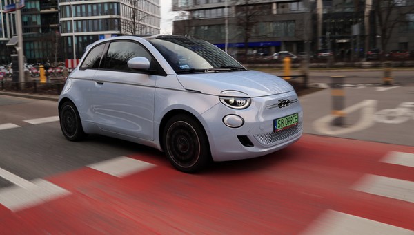 Fiat 500 BEV 118 KM Icon